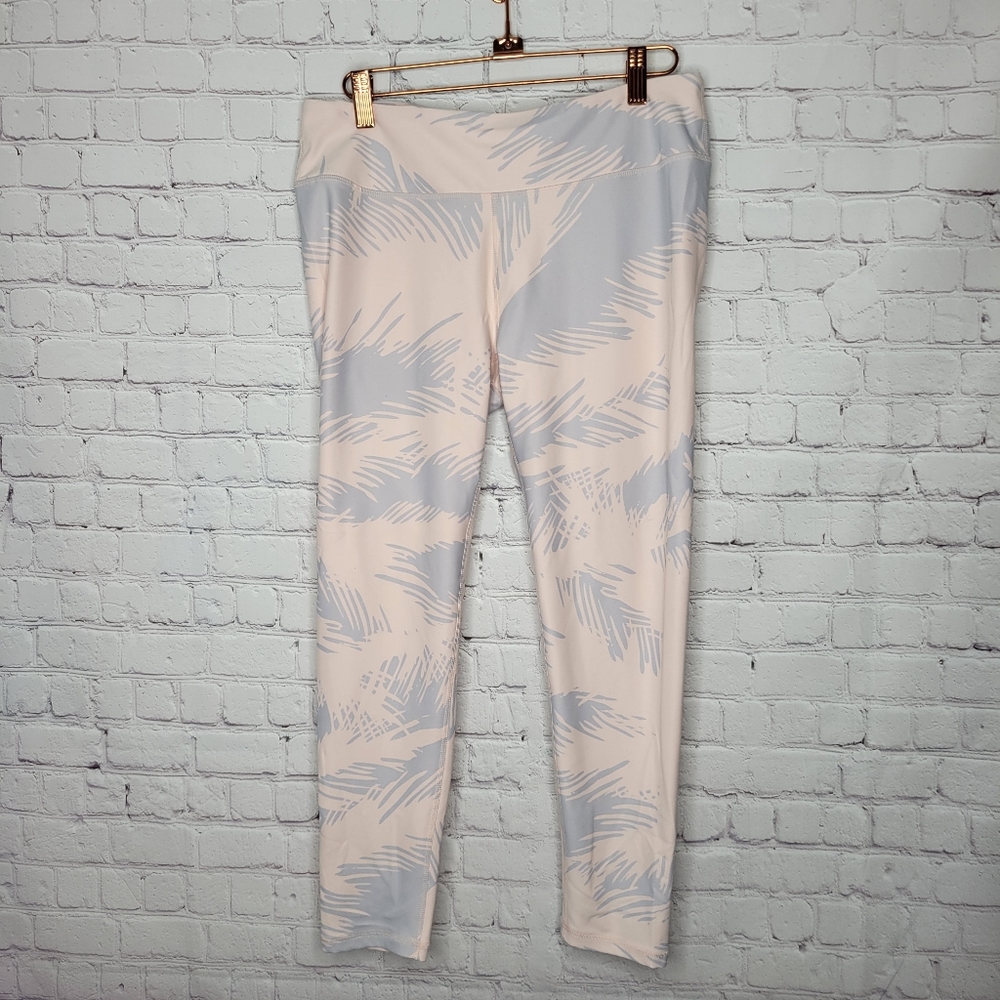 Fabletics Salar Palm Tree Printed Legging 7/8 Siz… - image 4